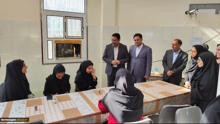 بازدید دکتر جعفری کرمانی پور ،سرپرست محترم معاونت فرهنگی و دانشجویی دانشگاه ملی مهارت از خوابگاه ها ، سلف سرویس و آشپزخانه مرکزی دانشگاه ملی مهارت استان هرمزگان   5
